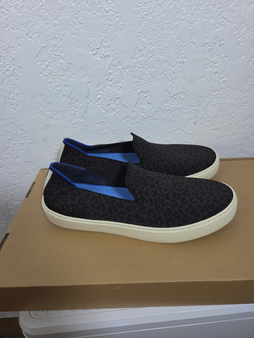 Rothy’s original slip on knit sneakers shoes espresso spot women’s 8w animal - Picture 2 of 4